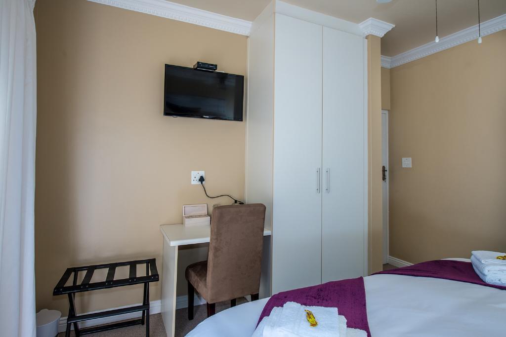 Guesthouse De Tijger Lodge Parow Εξωτερικό φωτογραφία